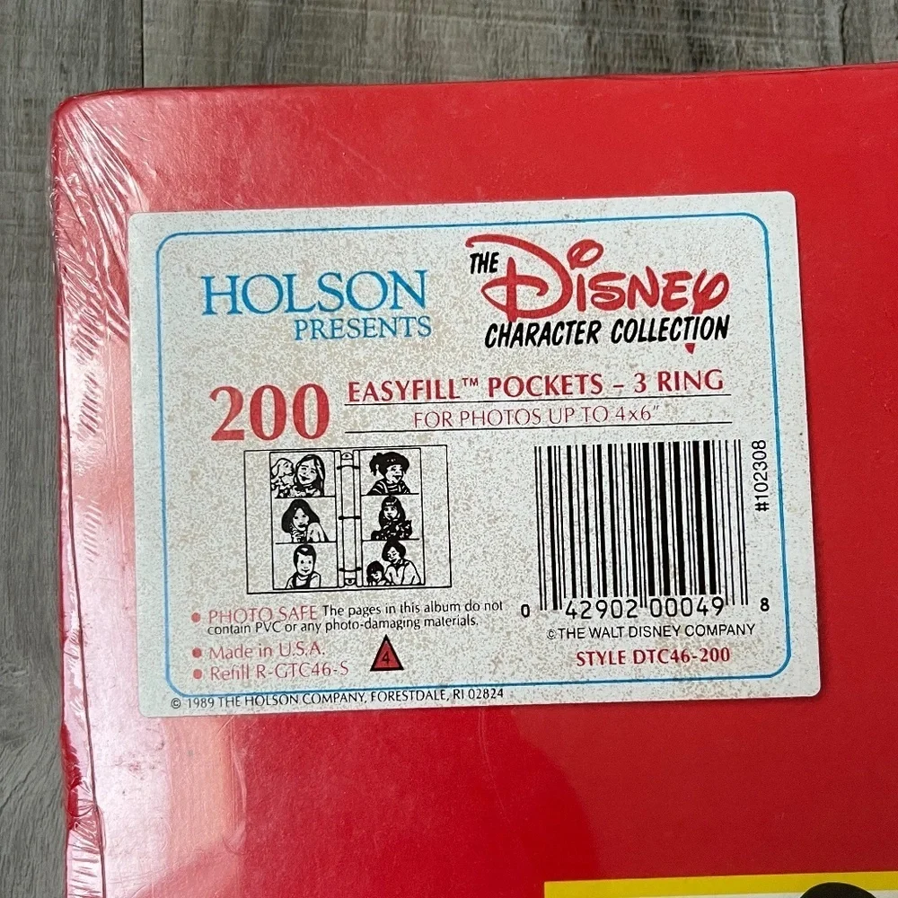 Vintage Mickey Disney Memories Picture Binder 3 Ring Folder Mickey Mouse Red NEW